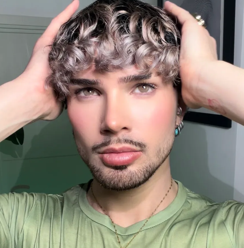 The Deluxe Collection 7. Iced Out Blonde Waves NO LACE WIG