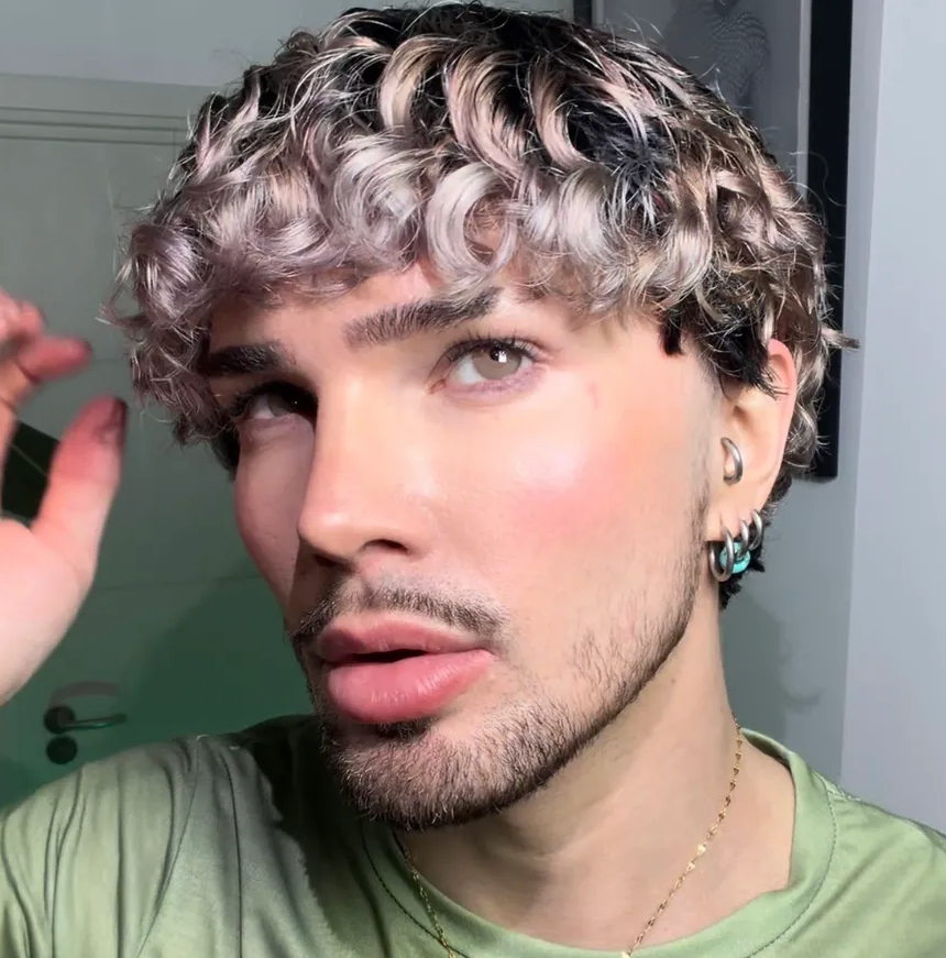 The Deluxe Collection 7. Iced Out Blonde Waves NO LACE WIG
